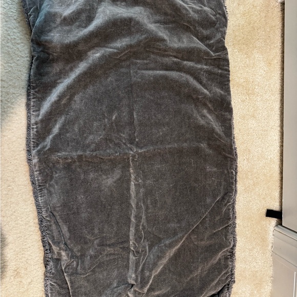 Pottery Barn King Pillow Shams 2 - Picture 2 of 4